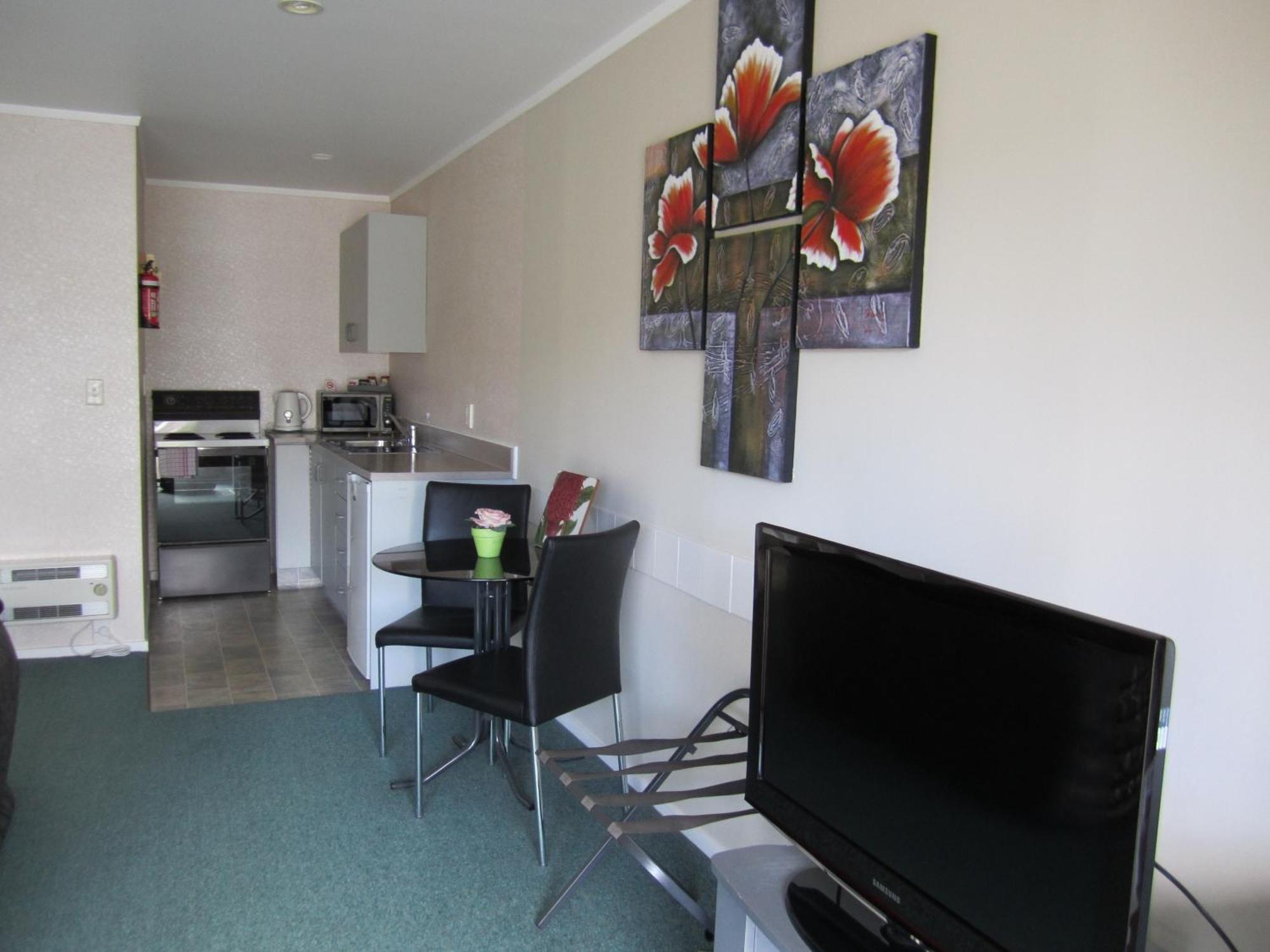 Camellia Court Motel Лоуър Хът Стая снимка